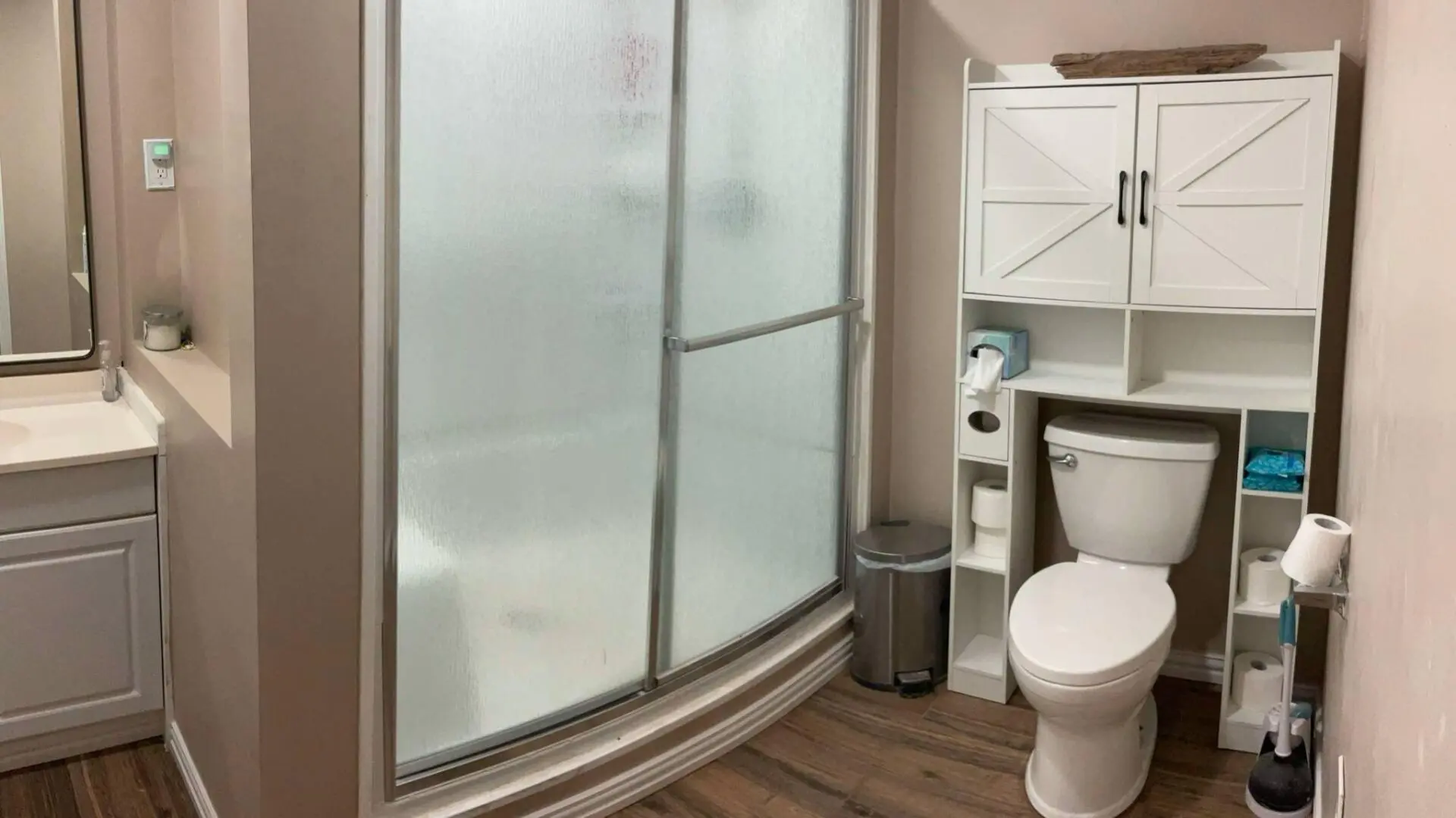 Work photo for Master Bathroom Remodeling: Demolition, Fixtures, Tiling, Painting $8000