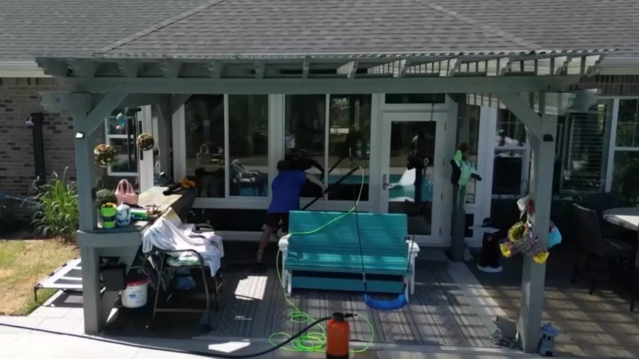 Work photo for Exterior Window Cleaning – Up to 4-stories